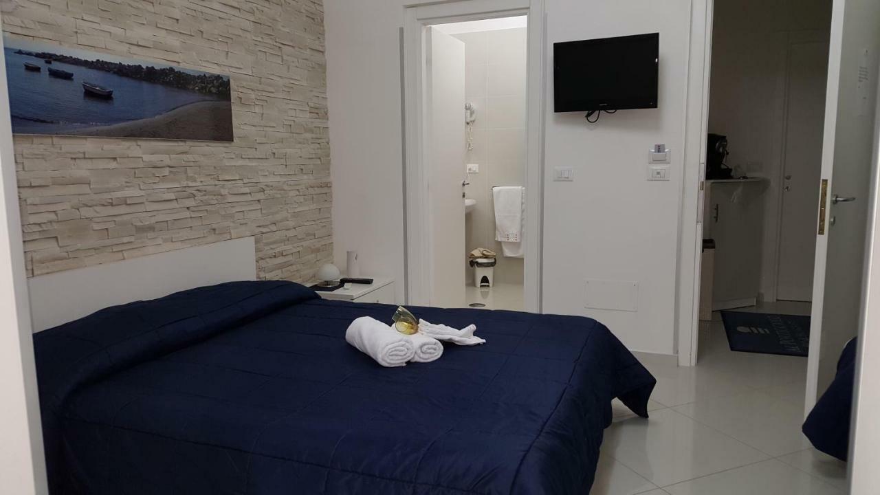 Al Porticciolo Bed and Breakfast Salerno Esterno foto