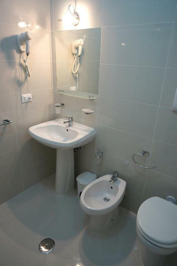 Al Porticciolo Bed and Breakfast Salerno Esterno foto