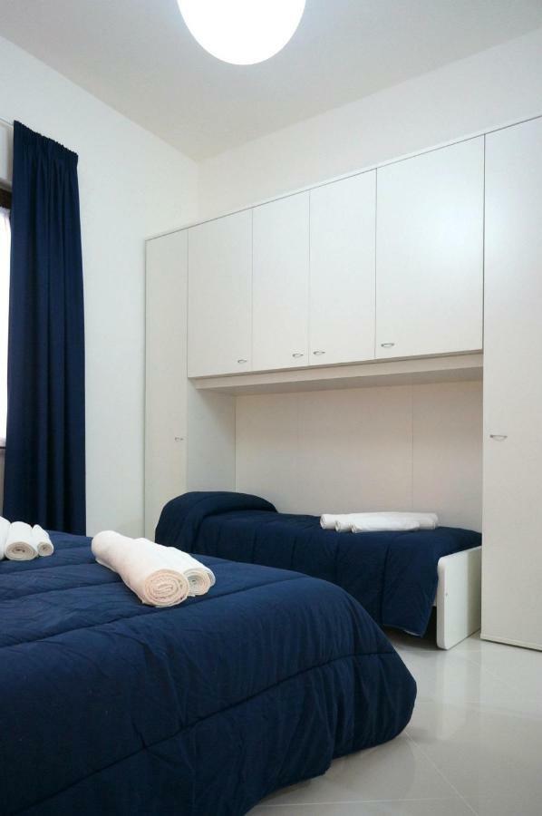 Al Porticciolo Bed and Breakfast Salerno Esterno foto