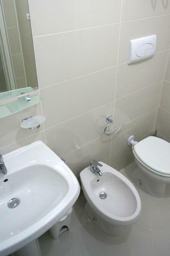 Al Porticciolo Bed and Breakfast Salerno Esterno foto