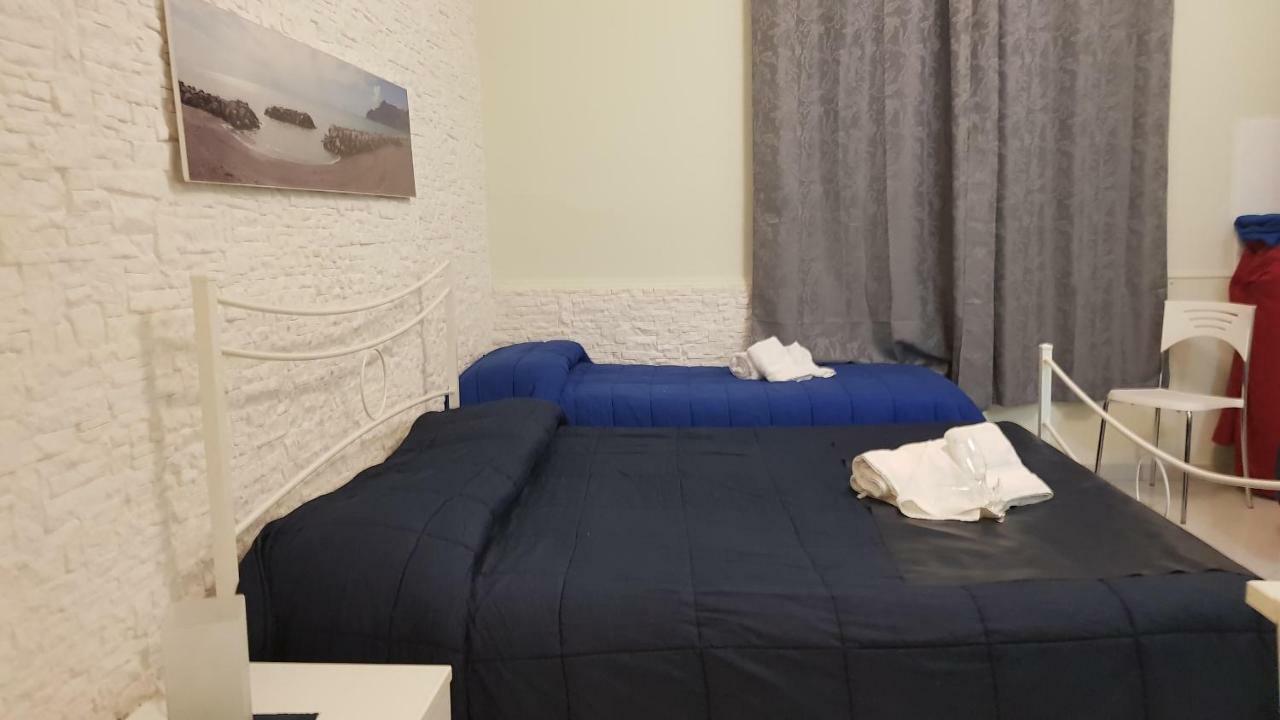 Al Porticciolo Bed and Breakfast Salerno Esterno foto