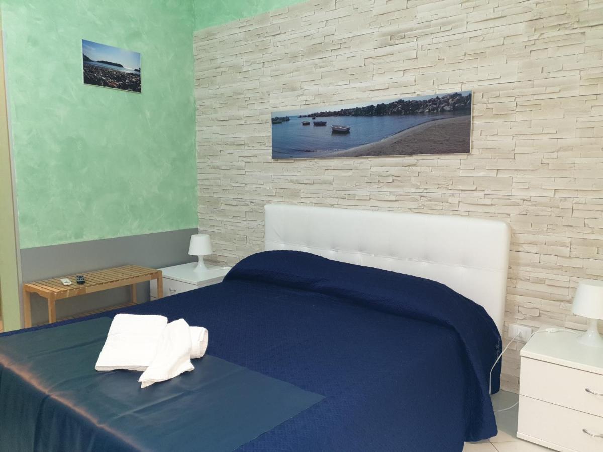 Al Porticciolo Bed and Breakfast Salerno Esterno foto