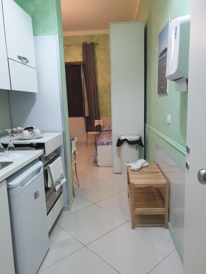 Al Porticciolo Bed and Breakfast Salerno Esterno foto