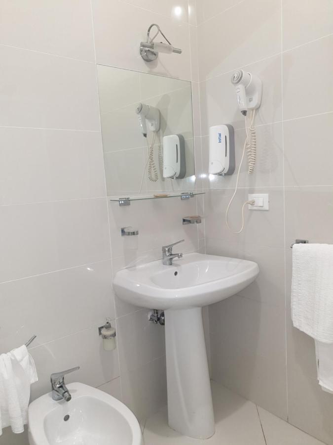 Al Porticciolo Bed and Breakfast Salerno Esterno foto